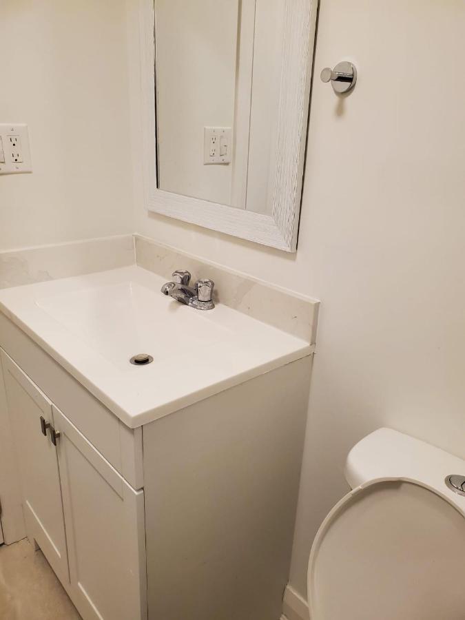 Maxwell Esabu Homestay Toronto